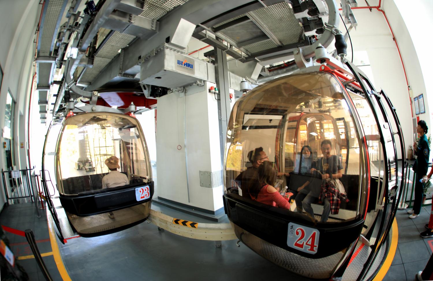 湖北武當大明峰脫掛索道 長度：2157米，高差：672米,運量1800人小時 速度6米秒(1).jpg